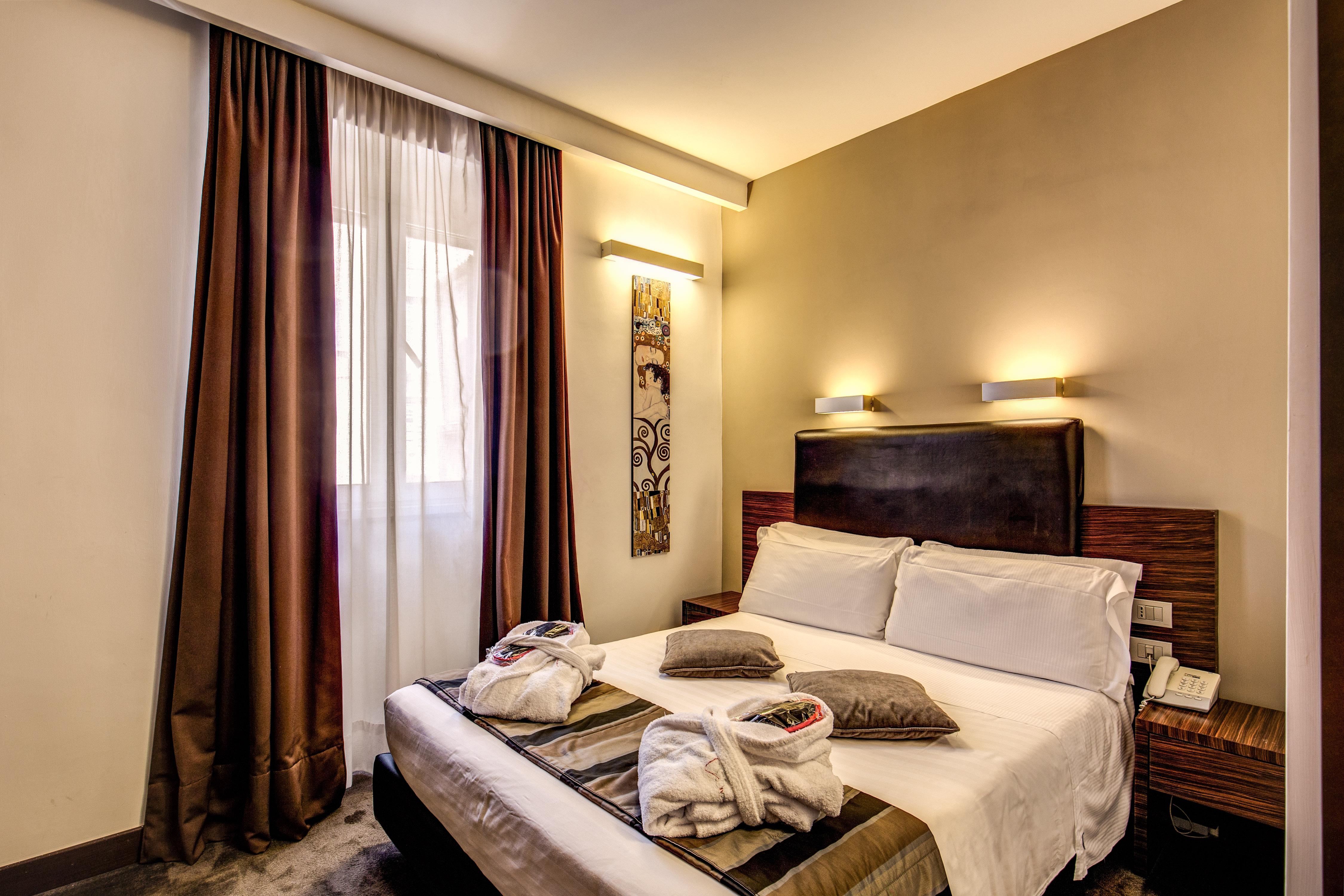 Trevi Collection Hotel - Gruppo Trevi Hotels Рим Экстерьер фото